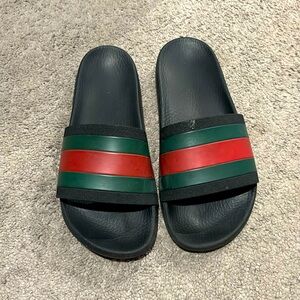 GUCCI Slides